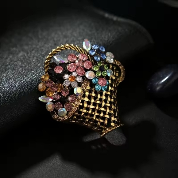 Creative Flower Basket Brooch Womens Coat Needle Scarf Buckle Fashion Accesories - Picture 2 of 4